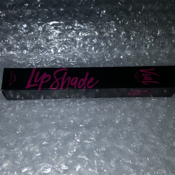 Perfectly Posh Other - STOP BLUSHING VIAL LIP SHADE